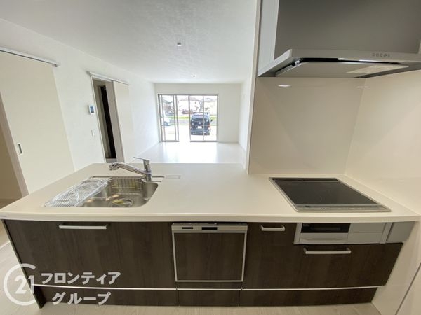 明石市魚住町西岡　新築一戸建て　７期　２号棟