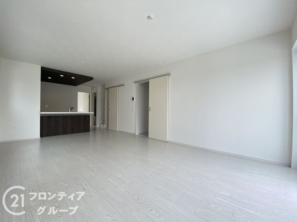 明石市魚住町西岡　新築一戸建て　７期　２号棟