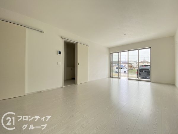 明石市魚住町西岡　新築一戸建て　７期　２号棟