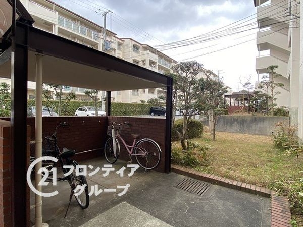 研究学園５団地　５２５号棟　中古マンション