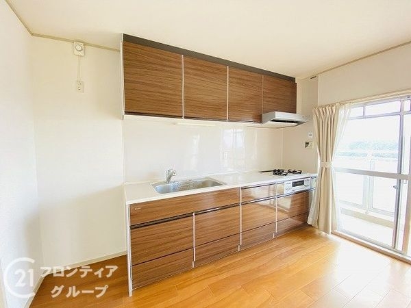 研究学園５団地　５２５号棟　中古マンション