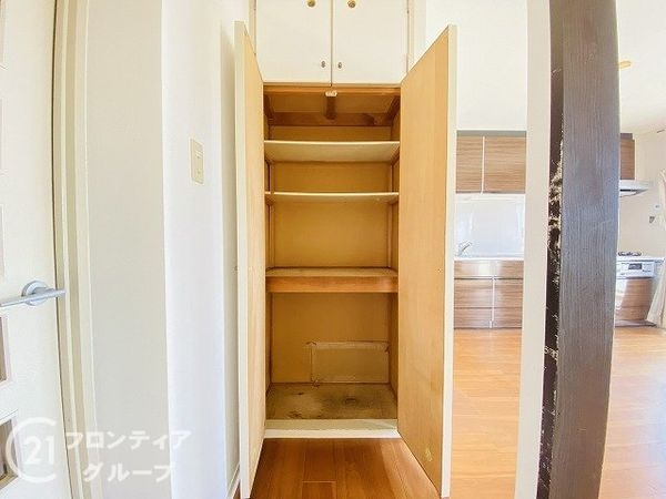 研究学園５団地　５２５号棟　中古マンション