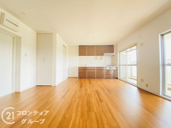 研究学園５団地　５２５号棟　中古マンション