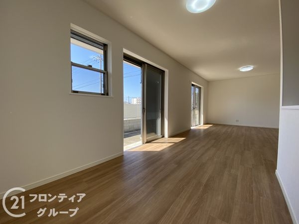 明石市二見町西二見駅前３丁目の中古一戸建て