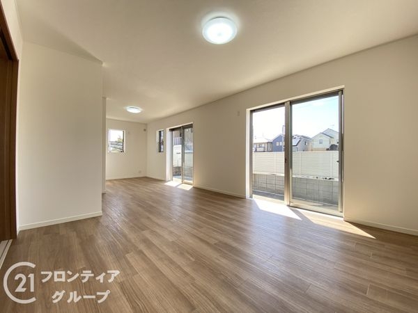 明石市二見町西二見駅前３丁目の中古一戸建て
