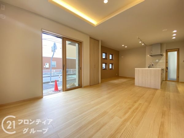 明石市西明石町３丁目　新築一戸建て