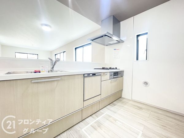 神戸市須磨区友が丘7丁目　新築一戸建て　2号棟