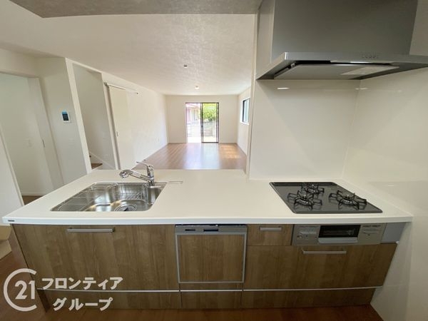 神戸市西区岩岡町岩岡　新築一戸建て　１期　２号棟