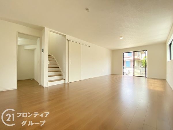 神戸市西区岩岡町岩岡　新築一戸建て　１期　２号棟