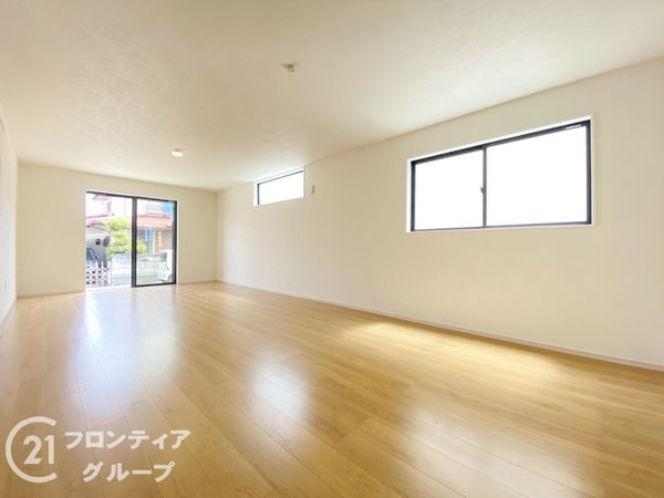 神戸市西区岩岡町岩岡　新築一戸建て　１期　１号棟