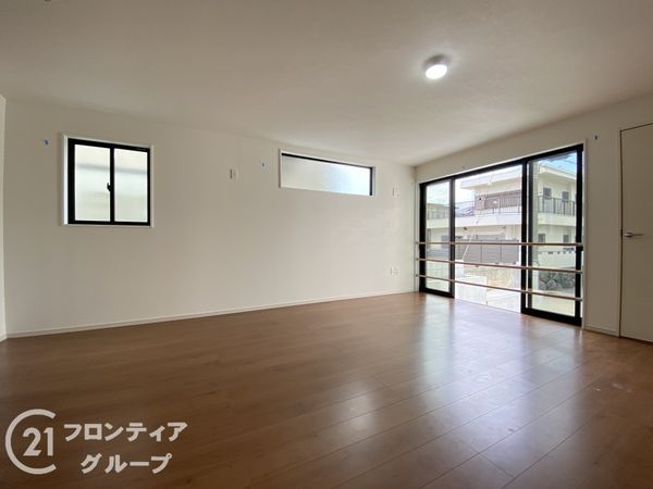 明石市松が丘５丁目　新築一戸建て　１期　４号棟
