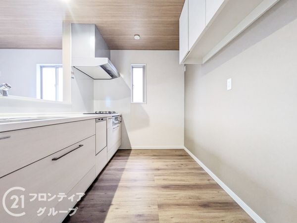 神戸市西区南別府４丁目　新築一戸建て