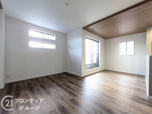 神戸市西区南別府４丁目　新築一戸建て