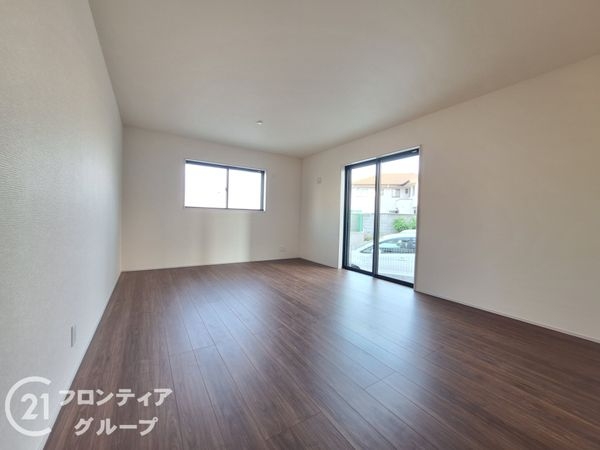 神戸市西区玉津町新方　新築一戸建て　８期　４号棟