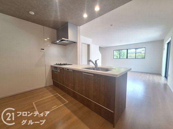 明石市大久保町高丘５丁目　新築一戸建て　１７期　２号棟