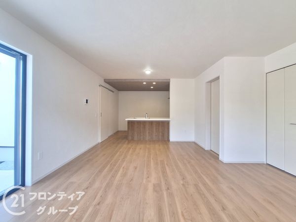明石市大久保町高丘５丁目　新築一戸建て　１７期　２号棟