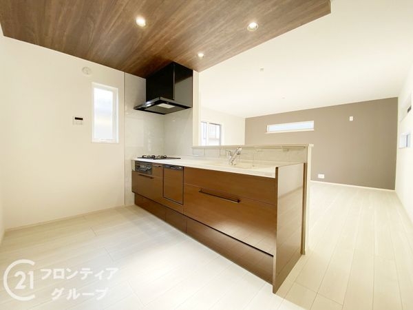 明石市東人丸町　新築一戸建て　第１　２号棟