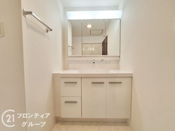 アバンドーネ西神春日台　１号棟　中古マンション