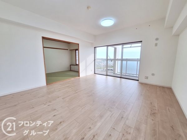 アバンドーネ西神春日台　１号棟　中古マンション