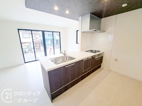 神戸市須磨区緑が丘２丁目　新築一戸建て