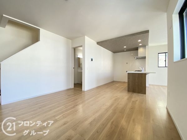 神戸市垂水区星が丘２丁目　新築一戸建て　1期　1号棟