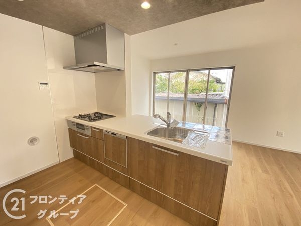 神戸市西区秋葉台2丁目　新築一戸建て