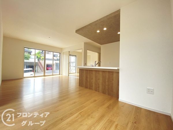 神戸市西区秋葉台2丁目　新築一戸建て