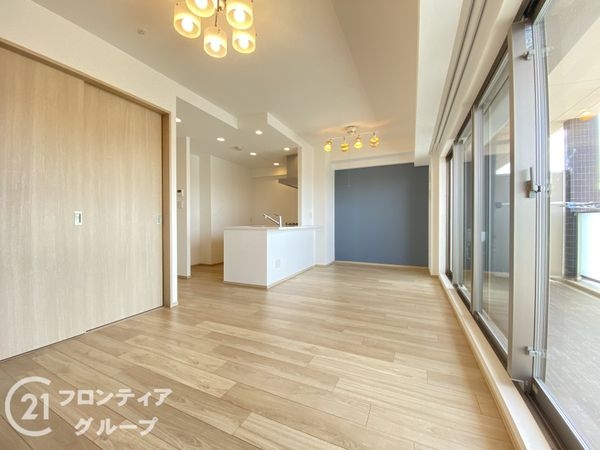 プレサンスロジェ西神南Ｗ棟　中古マンション