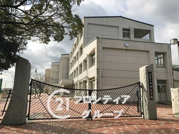 西神中央パーク・ホームズ 中古マンション(神戸市立西神中学校)