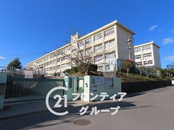 神戸市北区鈴蘭台南町7丁目の中古一戸建て(神戸市立鈴蘭台中学校)