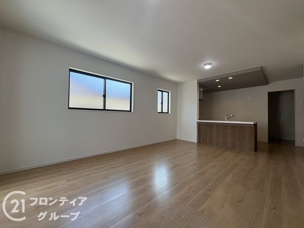 神戸市垂水区中道５丁目　新築一戸建て　２期　２号棟