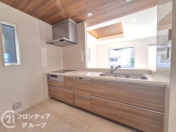 明石市大久保町松陰　新築一戸建て　６号棟