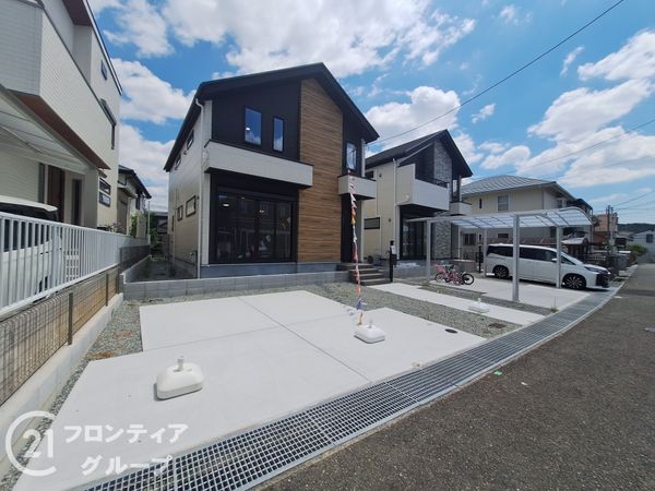 神戸市西区美賀多台５丁目　新築一戸建て　１期　２号棟