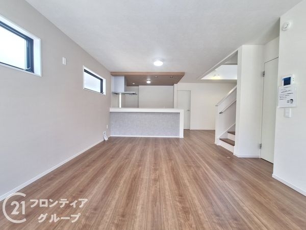 神戸市西区美賀多台５丁目　新築一戸建て　１期　２号棟