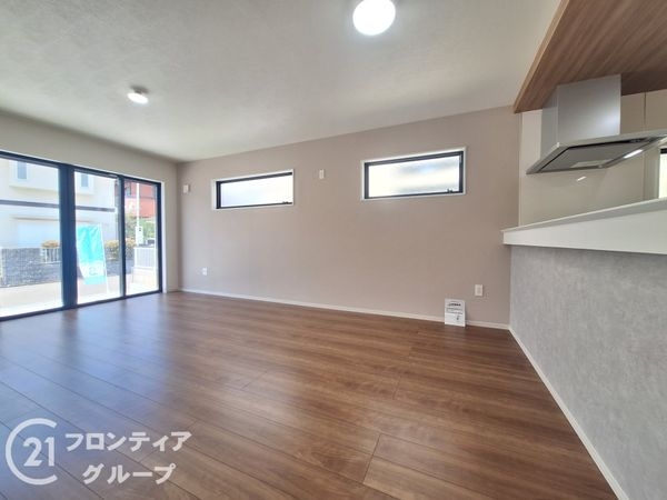 神戸市西区美賀多台５丁目　新築一戸建て　１期　２号棟