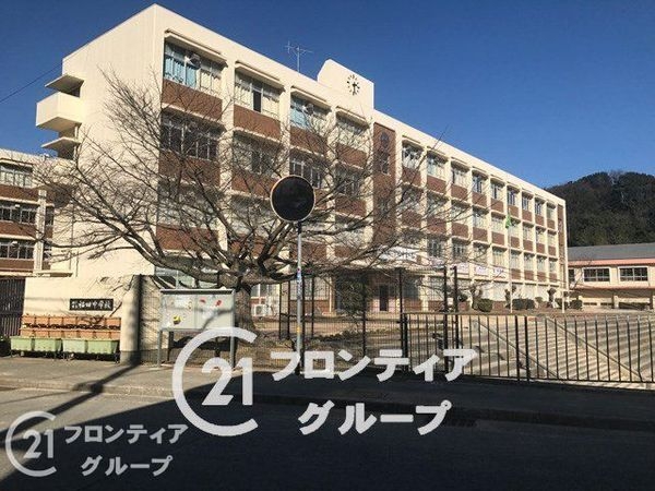 神戸市垂水区潮見が丘1丁目の中古一戸建て(神戸市立福田中学校)