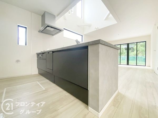 神戸市須磨区菅の台７丁目　新築一戸建て　1期　3号棟