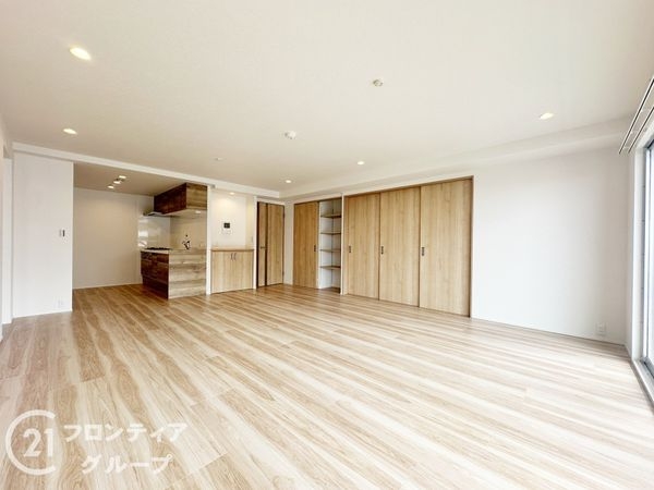 オーズタウンウエストスクエア２番館　中古マンション