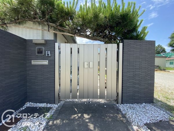 神戸市西区岩岡町野中　中古一戸建て