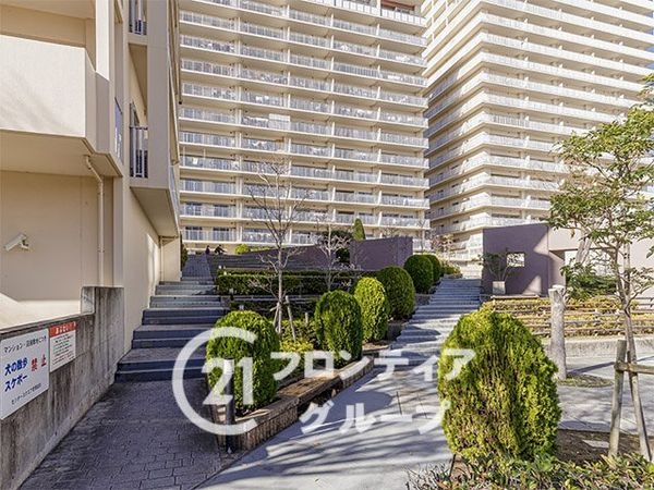オーズタウンセンタースクエア3番館　中古マンション