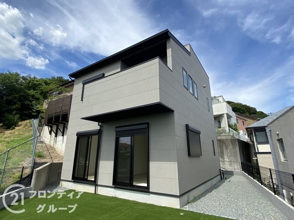 神戸市須磨区多井畑東町　新築一戸建て