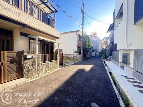 明石市藤江 新築一戸建て(前面道路含む現地写真)