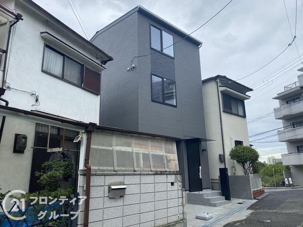 神戸市須磨区多井畑字池ノ奥口　新築一戸建て