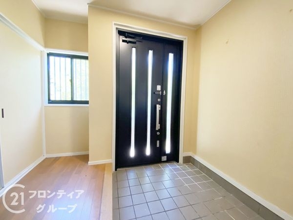 神戸市須磨区東白川台1丁目の中古一戸建て(玄関)