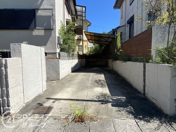 神戸市須磨区東白川台1丁目の中古一戸建て(駐車場)