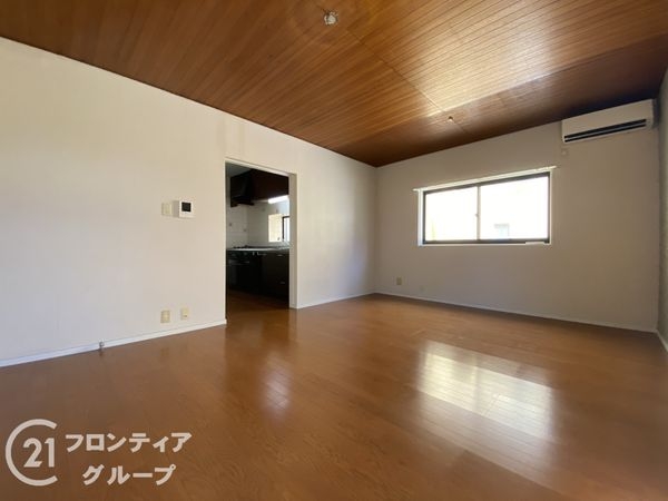 神戸市須磨区東白川台1丁目の中古一戸建て(リビング)