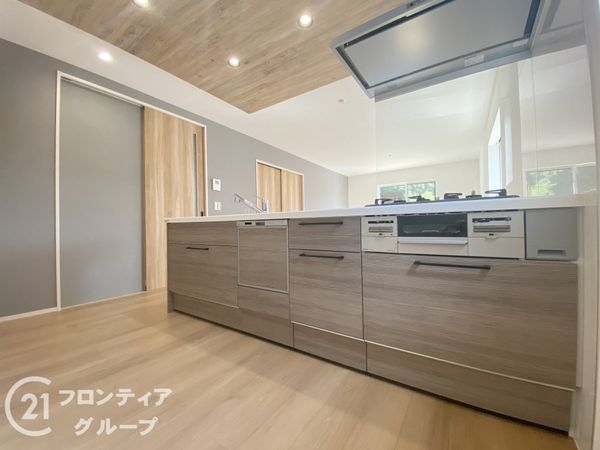 神戸市西区桜が丘西町１丁目　新築一戸建て