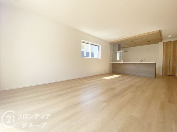 神戸市西区桜が丘西町１丁目　新築一戸建て