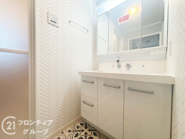 研究学園（５）団地５２６号棟　中古マンション