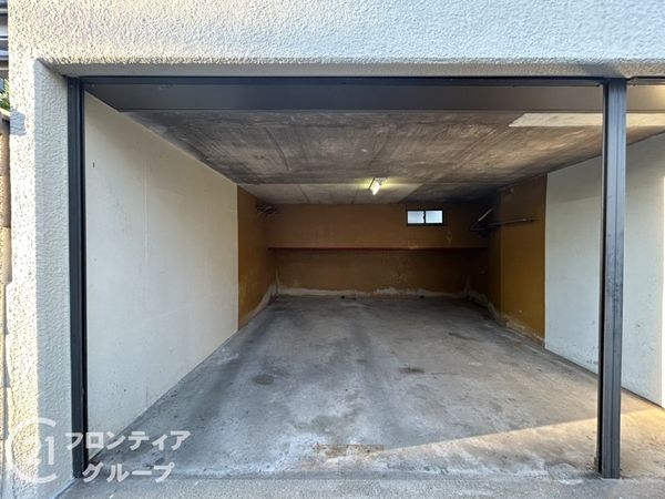 神戸市西区伊川谷町潤和の中古一戸建て(駐車場)